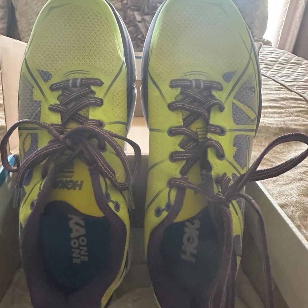 HOKA ONEONE SNEAKERS New in Box. SIZE 6.5